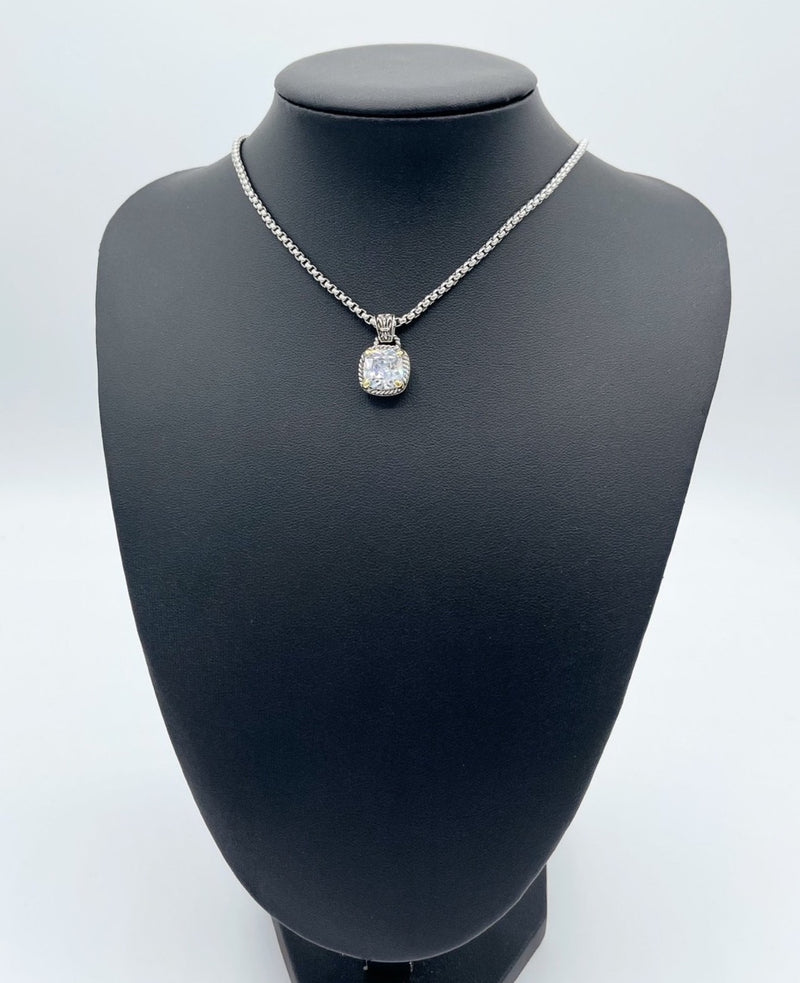 The Mini Lyon Necklace